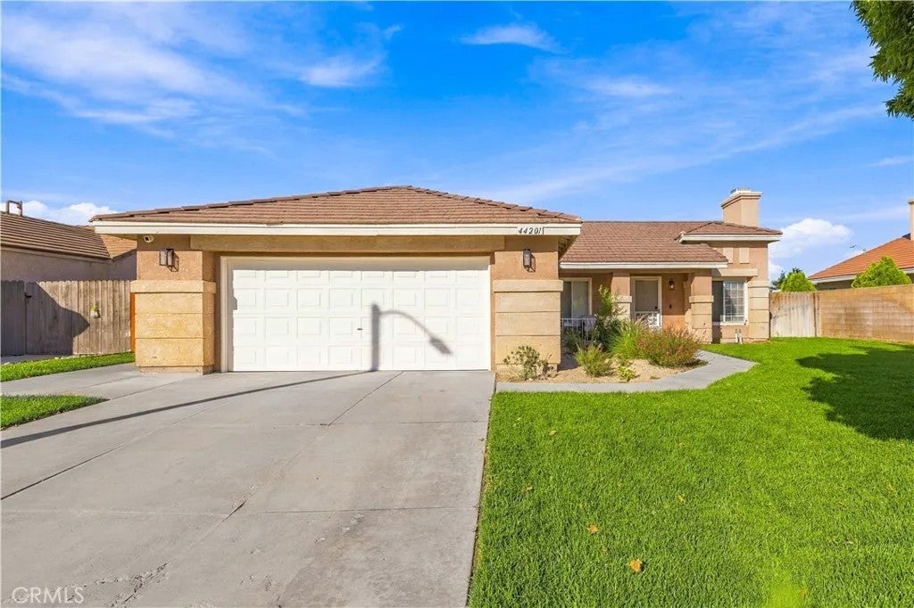 Photo of 44201 Freer WAY, Lancaster, CA 93536 (MLS # SR26218276)