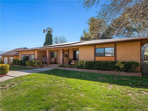 Photo of 33805 Crown Valley Road, Acton, CA 93519 (MLS # SR26054596)