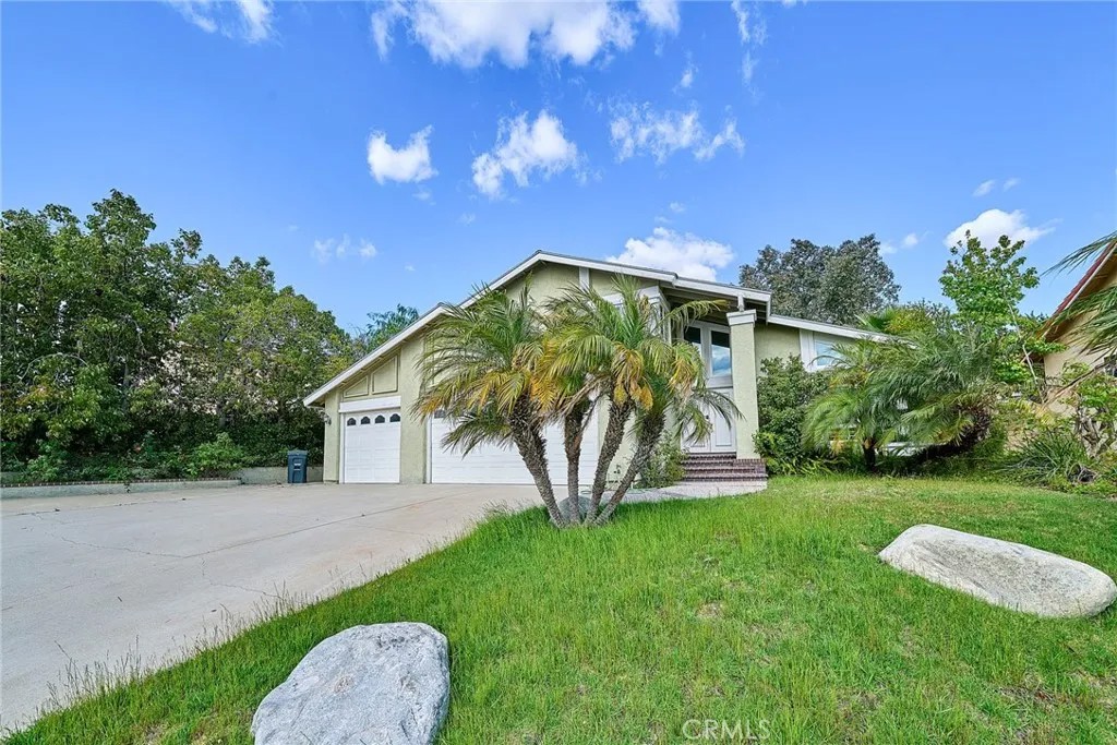 1348 Rolling Knoll Road