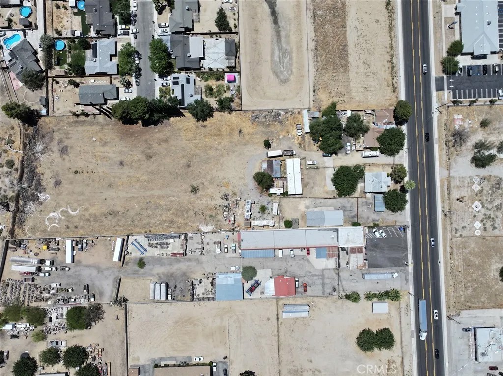 7800 Pearblossom Highway