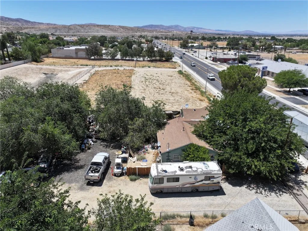 7800 Pearblossom Highway