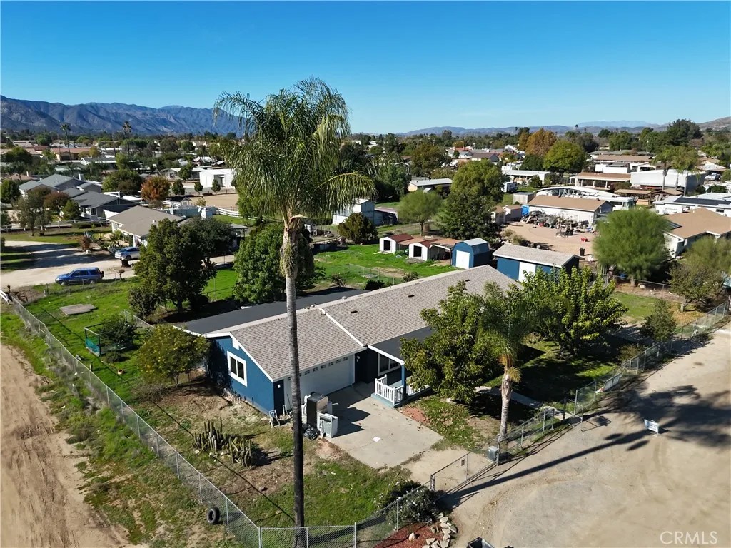 34925 Cameron Ln