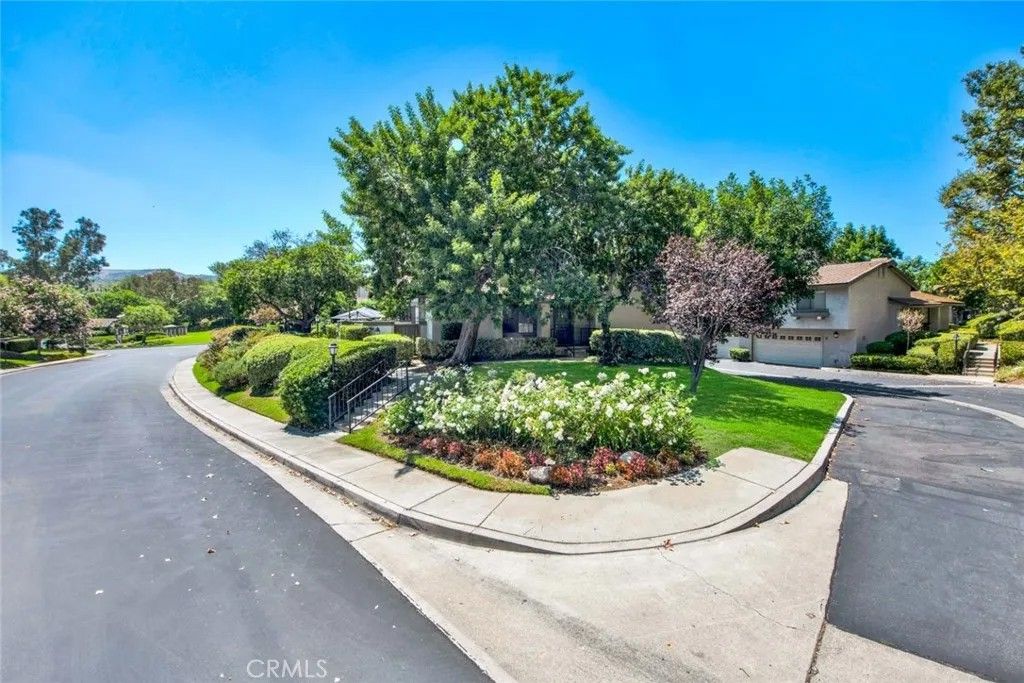 Photo of 14 Evening Breeze, Irvine, CA 92603 (MLS # OC25271850)