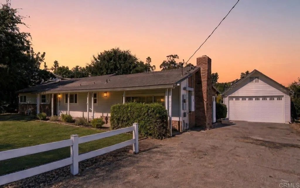Photo of 307 Aldwych Road, El Cajon, CA 92020 (MLS # PTP2607574)