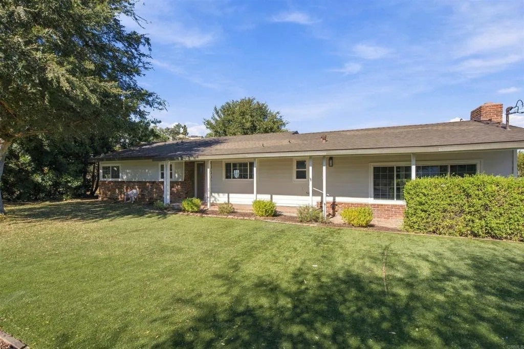 Photo of 307 Aldwych Road, El Cajon, CA 92020 (MLS # PTP2607574)