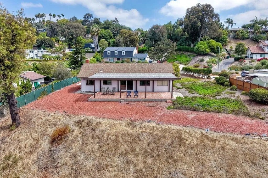 2233 Valley Road