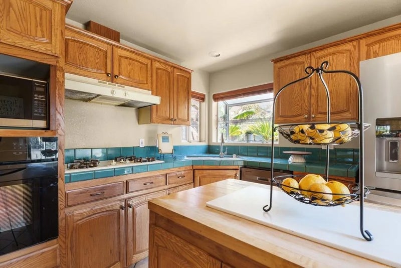 1153 Merritt Dr