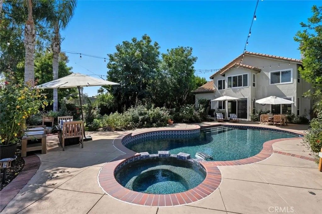 Photo of 2 High Bluff, Laguna Niguel, CA 92677 (MLS # SB26014376)