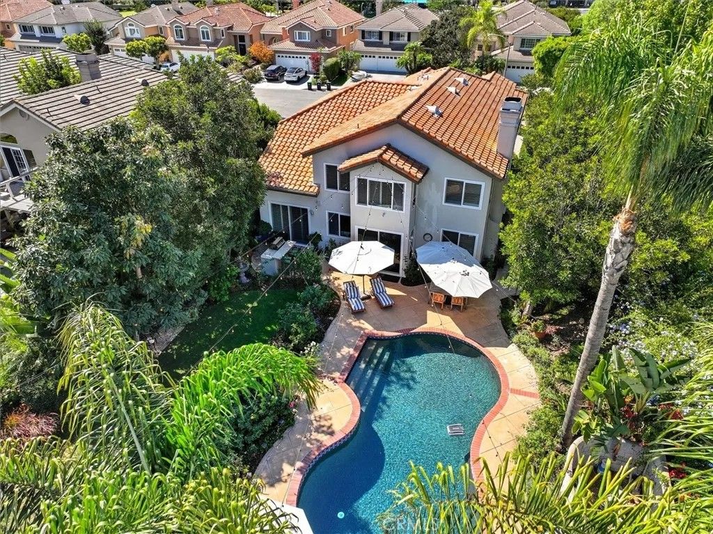 Photo of 2 High Bluff, Laguna Niguel, CA 92677 (MLS # SB26014376)