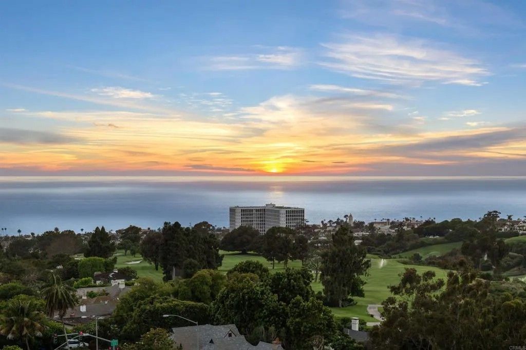 Photo of 6627 Muirlands Dr, La Jolla, CA 92037 (MLS # NDP2505684)