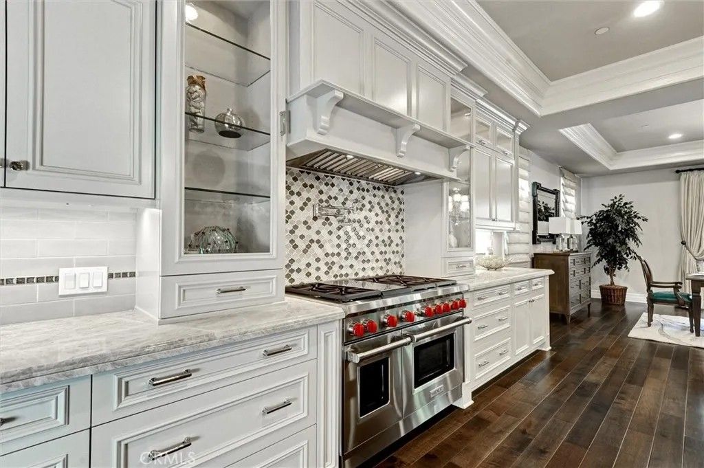 Photo of 631 W Longden Avenue, Arcadia, CA 91007 (MLS # AR26050284)