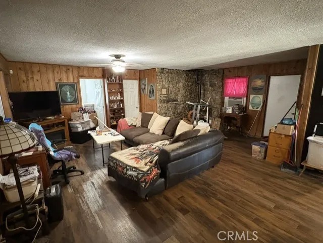 32801 Red Mountain Road