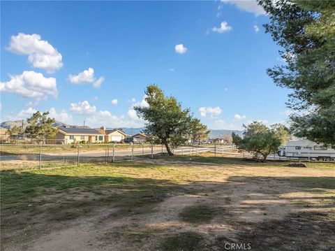 Tiny photo for 22977 El Centro Rd, Apple Valley, CA 92307 (MLS # HD26022740)
