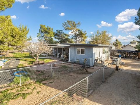 Tiny photo for 22977 El Centro Rd, Apple Valley, CA 92307 (MLS # HD26022740)