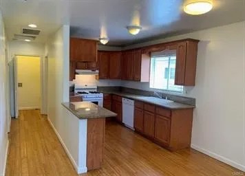 1555 W 204th