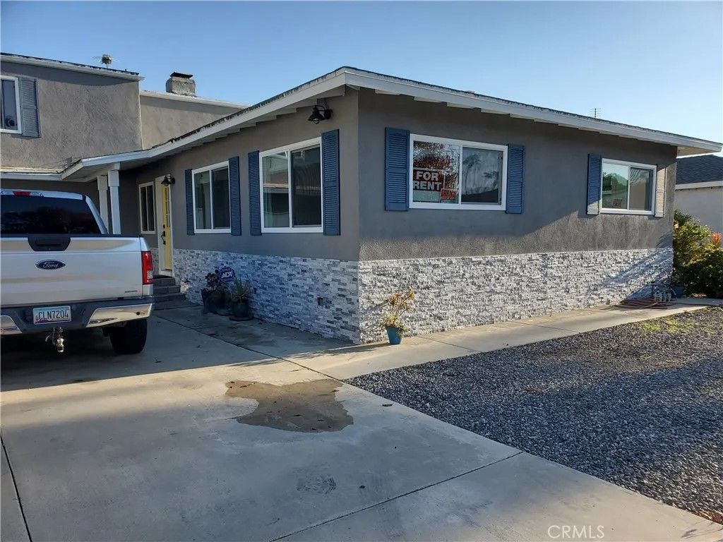 Photo of 2480 Elden AVE, Costa Mesa, CA 92627 (MLS # OC26097185)