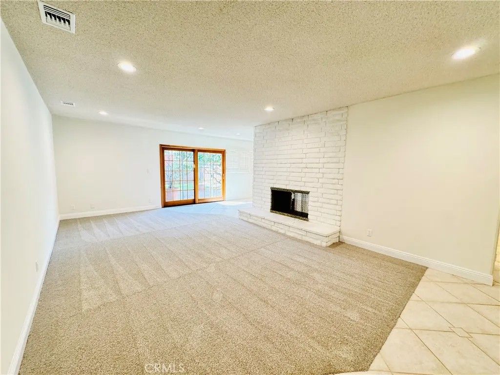 Photo of 12538 Collins St, Valley Village, CA 91607 (MLS # SR26062196)