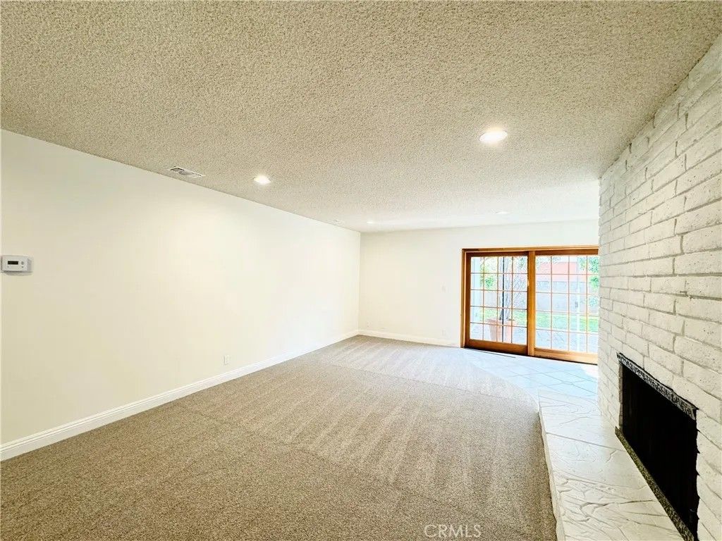 Photo of 12538 Collins St, Valley Village, CA 91607 (MLS # SR26062196)