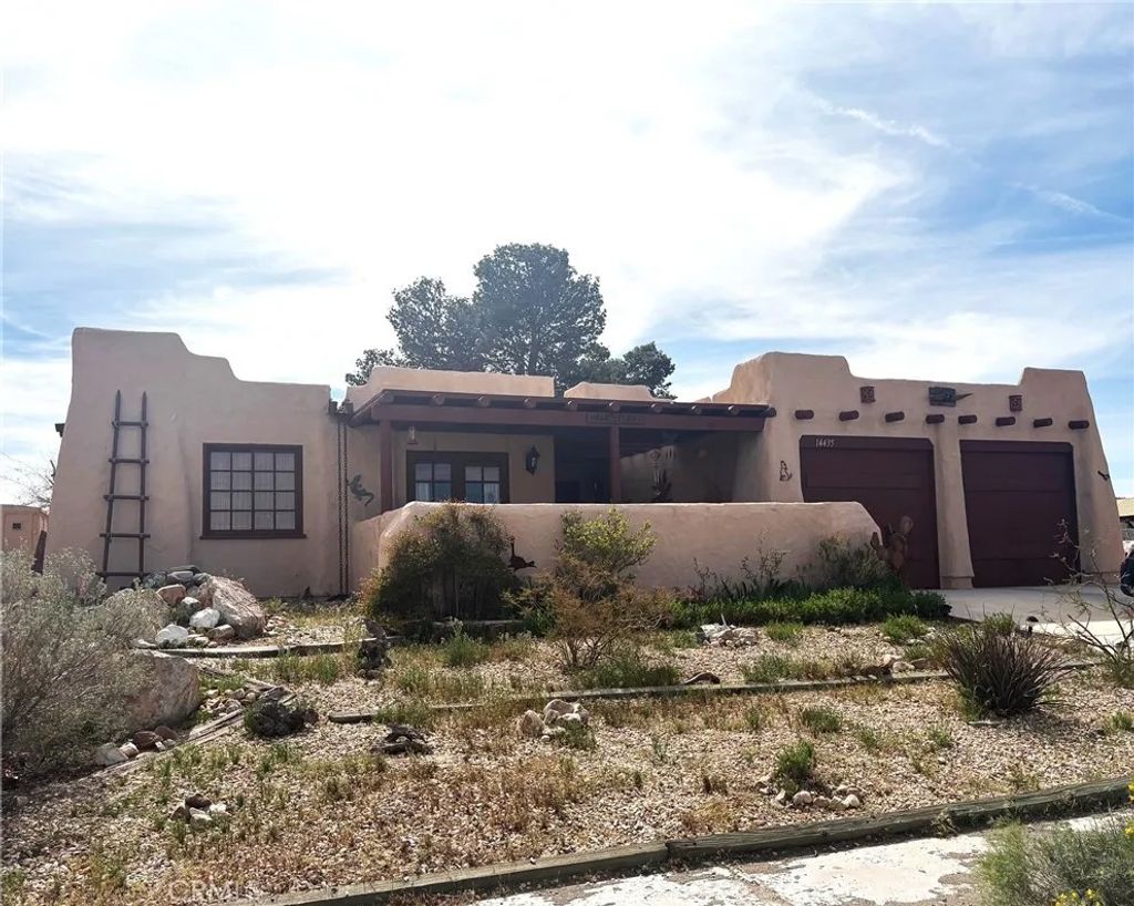 Photo of 14435 Schooner Dr, Helendale, CA 92342 (MLS # HD26070574)