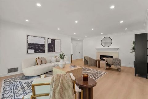 Tiny photo for 7018 Aldea Avenue, Lake Balboa, CA 91406 (MLS # SR25249293)