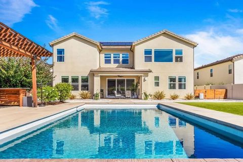 2880 Livery Place Escondido CA 92029