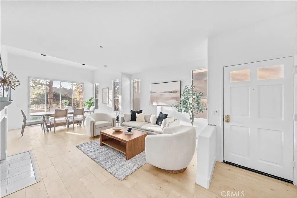 Photo of 35 Via Encanto, Rancho Santa Margarita, CA 92688 (MLS # OC26049999)