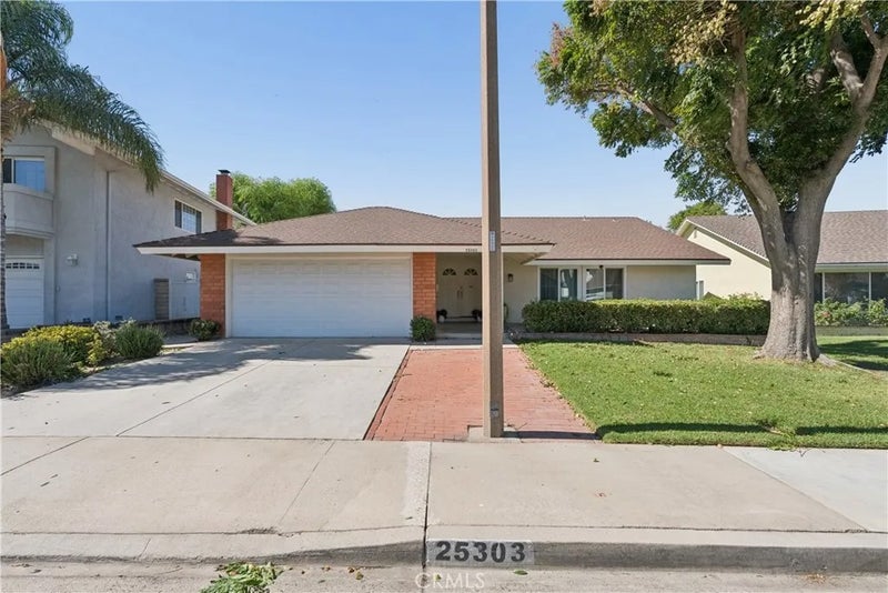 25303 Via Calinda