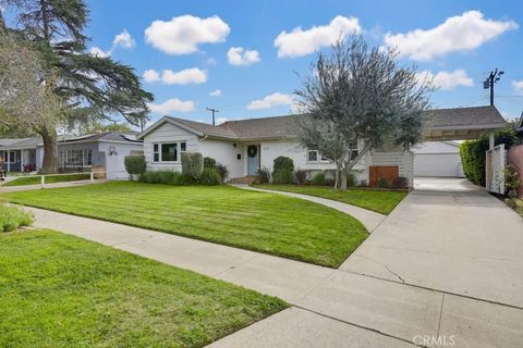 Photo of 1010 W 21st Street, Santa Ana, CA 92706 (MLS # OC25279190)