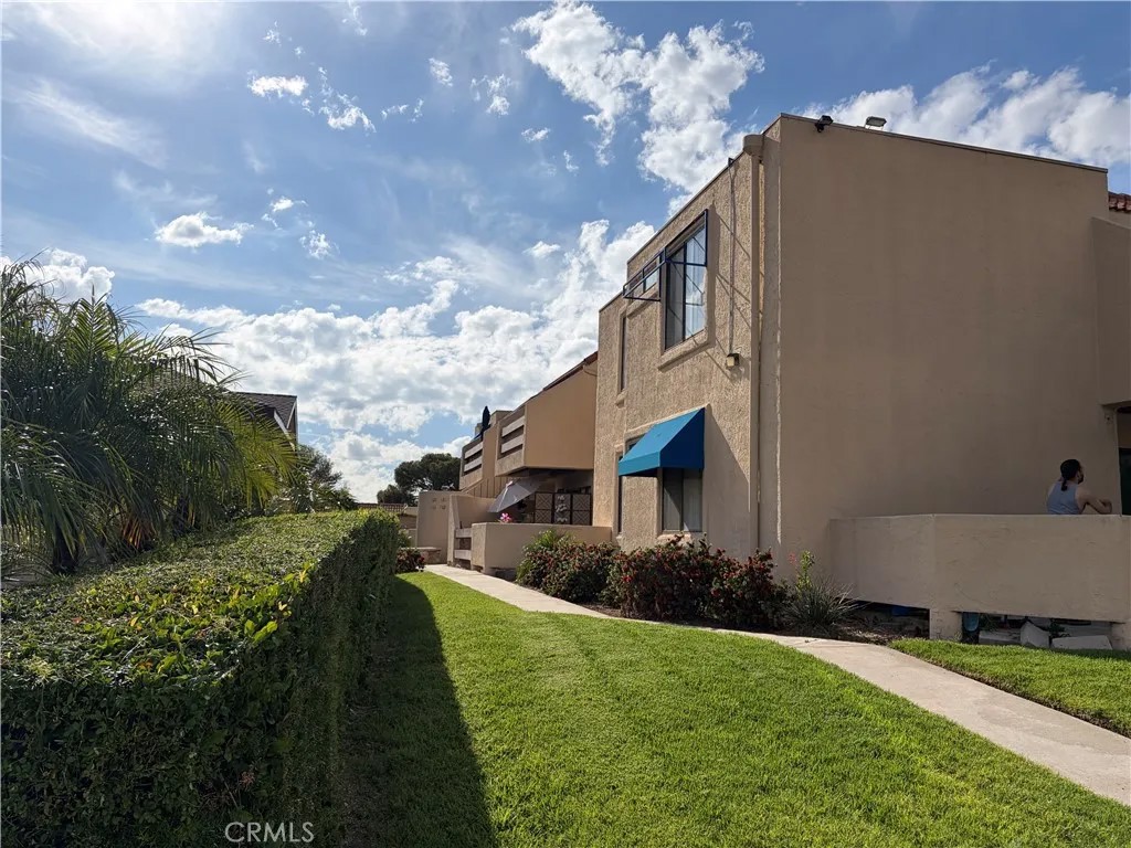 2266 Bradford Avenue 121