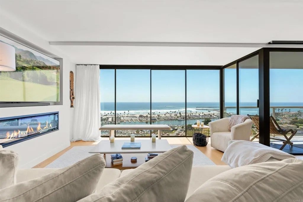 1200 Harbor Drive North 15C