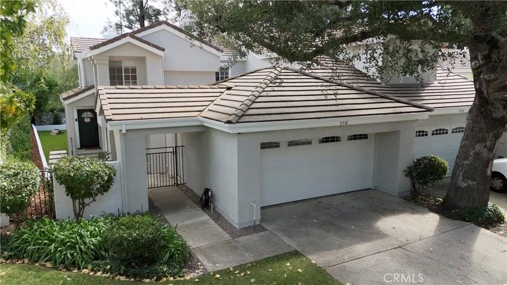 Photo of 958 Misty Canyon, Westlake Village, CA 91362 (MLS # SR25266041)