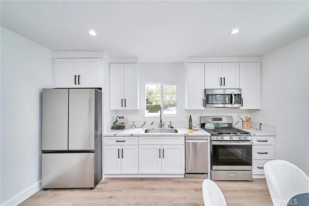 1147 W 39th