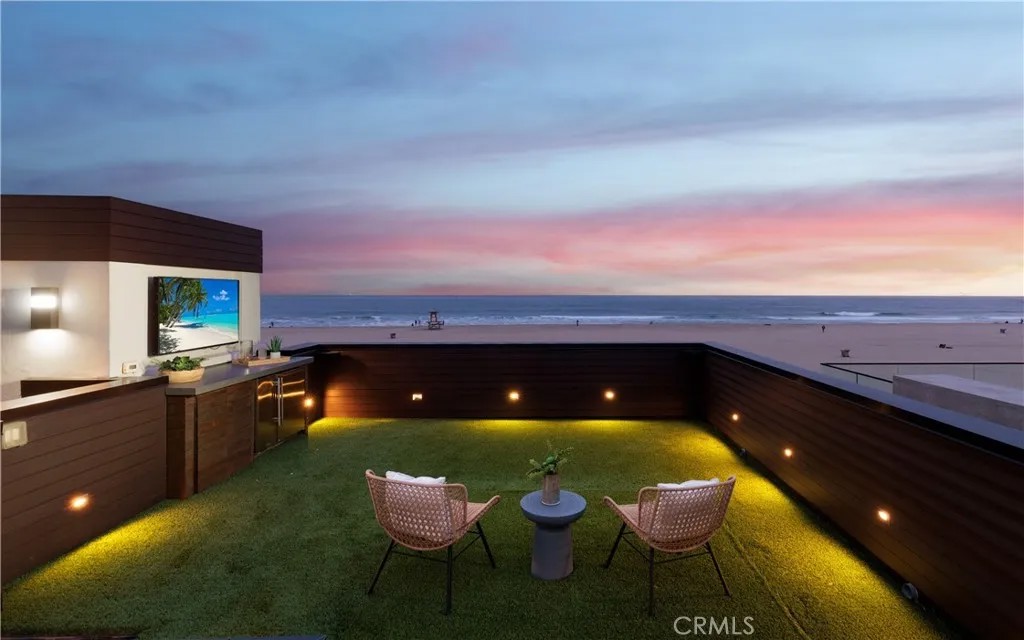 7104 W Oceanfront