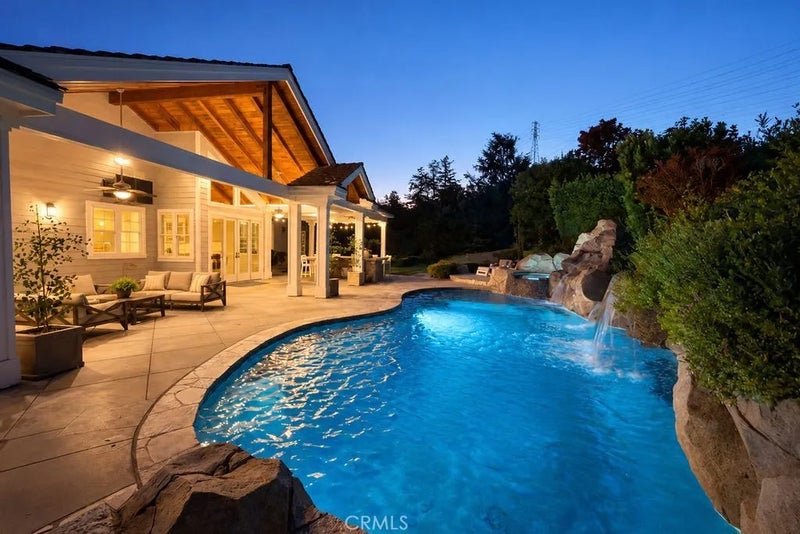 19041 Cerro Villa Drive