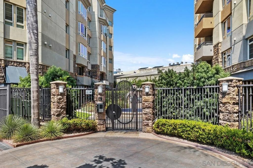 Photo of 1480 Broadway #2514, San Diego, CA 92101 (MLS # 260010224)