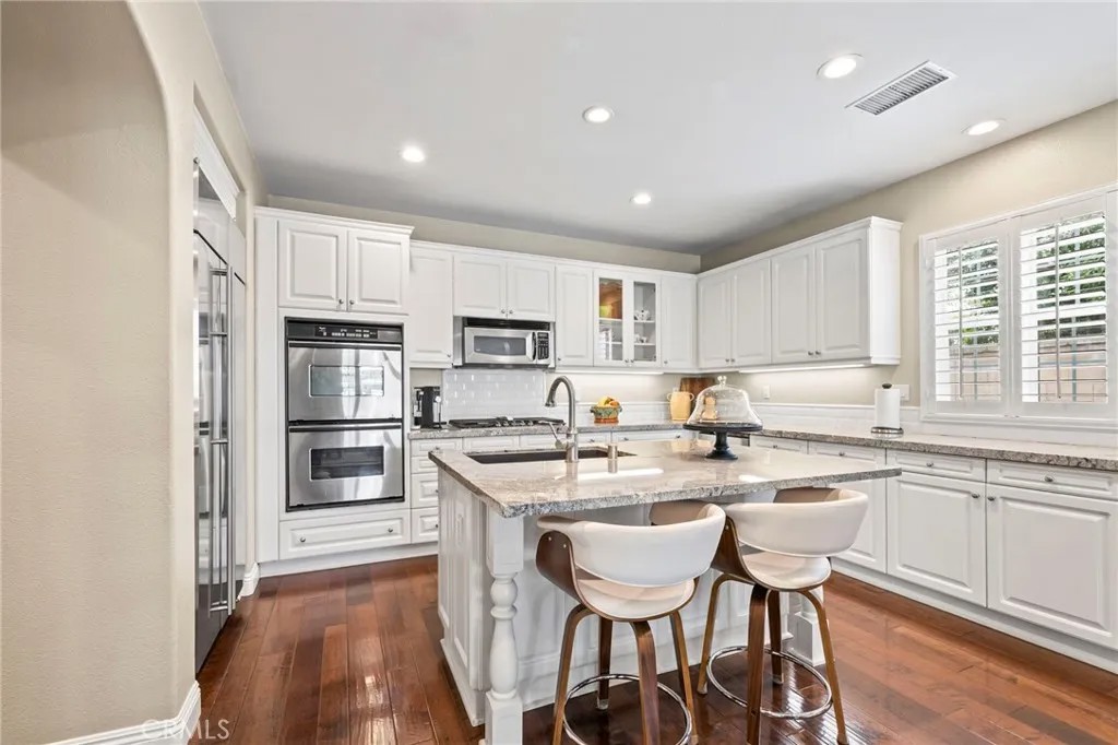 1705 Arthur Loop West