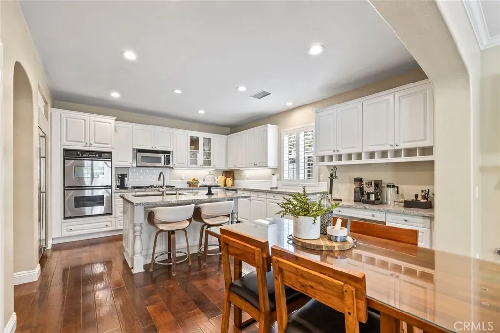 1705 Arthur Loop West