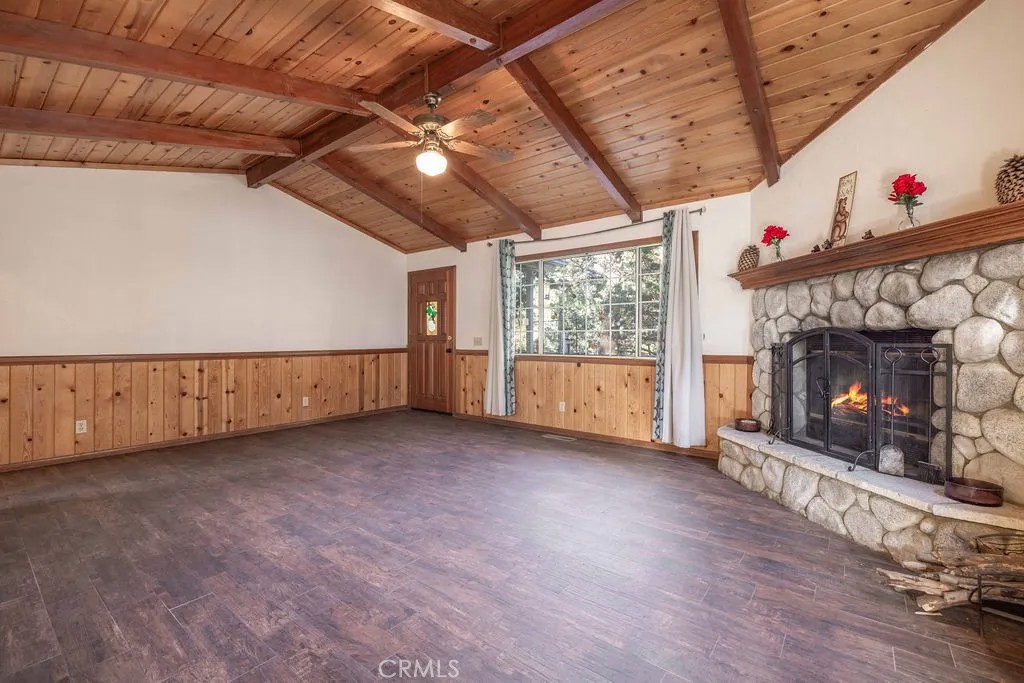 252 Riverside