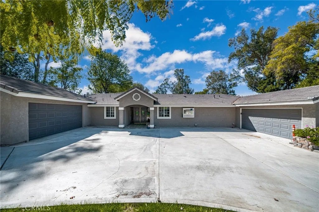 Photo of 7455 Jola Drive, Riverside, CA 92506 (MLS # IG26118556)