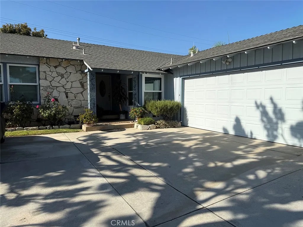 2864 W Monroe