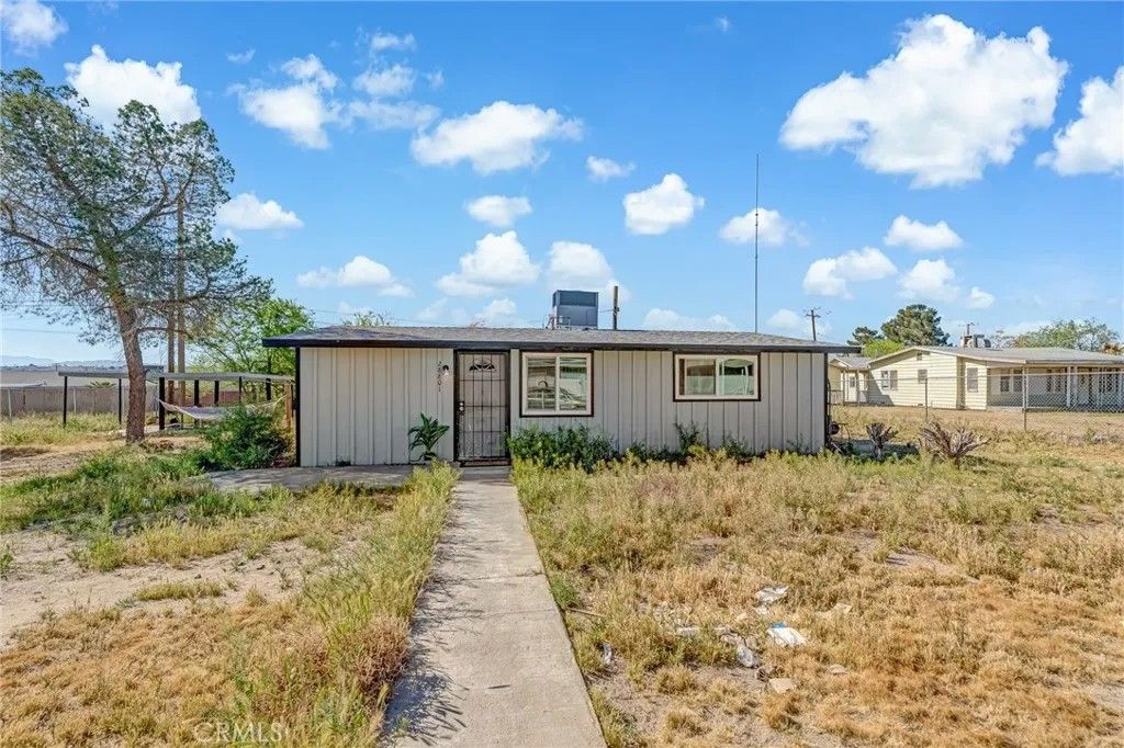 Photo of 28801 Howard Rd, Barstow, CA 92311 (MLS # IG26059646)