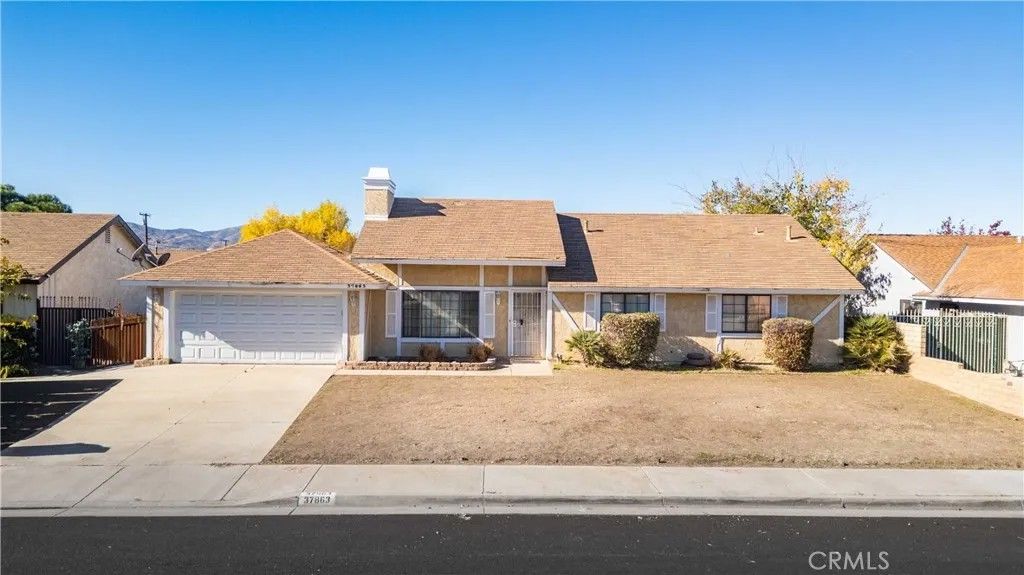 Photo of 37863 17th St, Palmdale, CA 93550 (MLS # SR25272021)