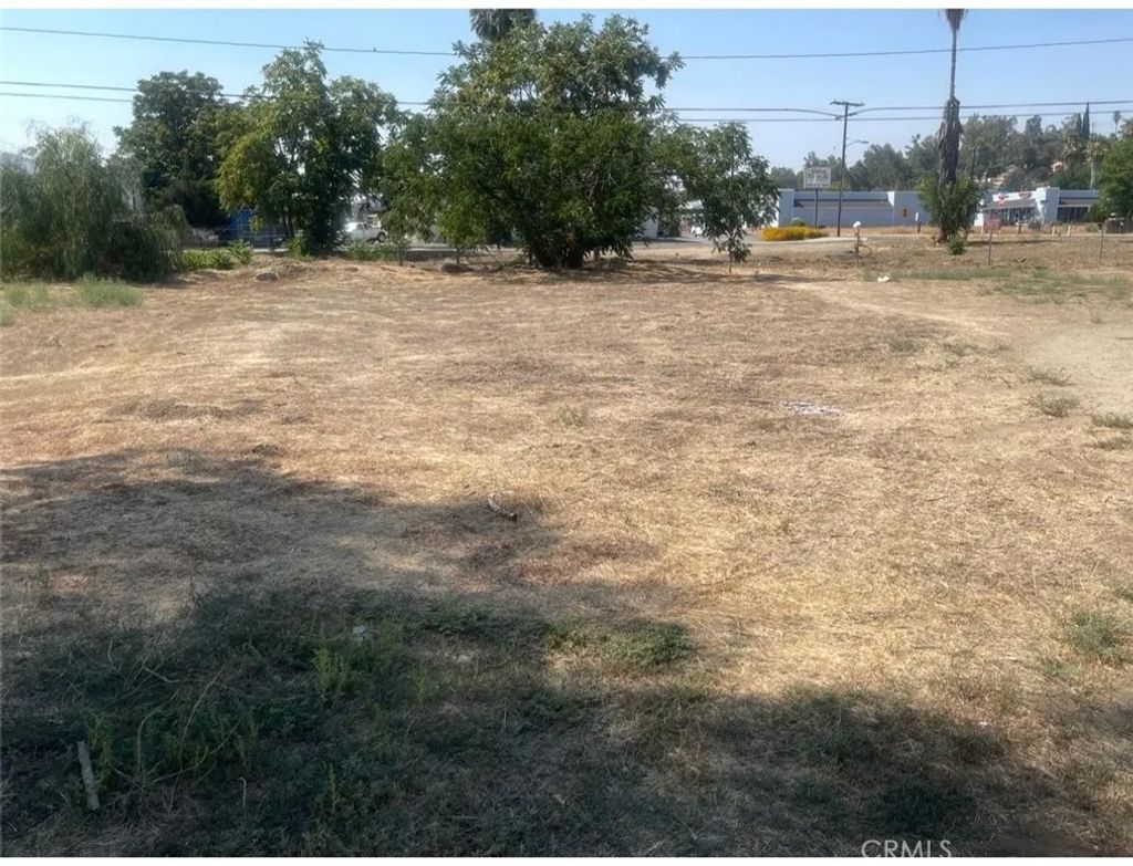 Photo of 0 Kansas, Lake Elsinore, CA 92530 (MLS # DW25182152)
