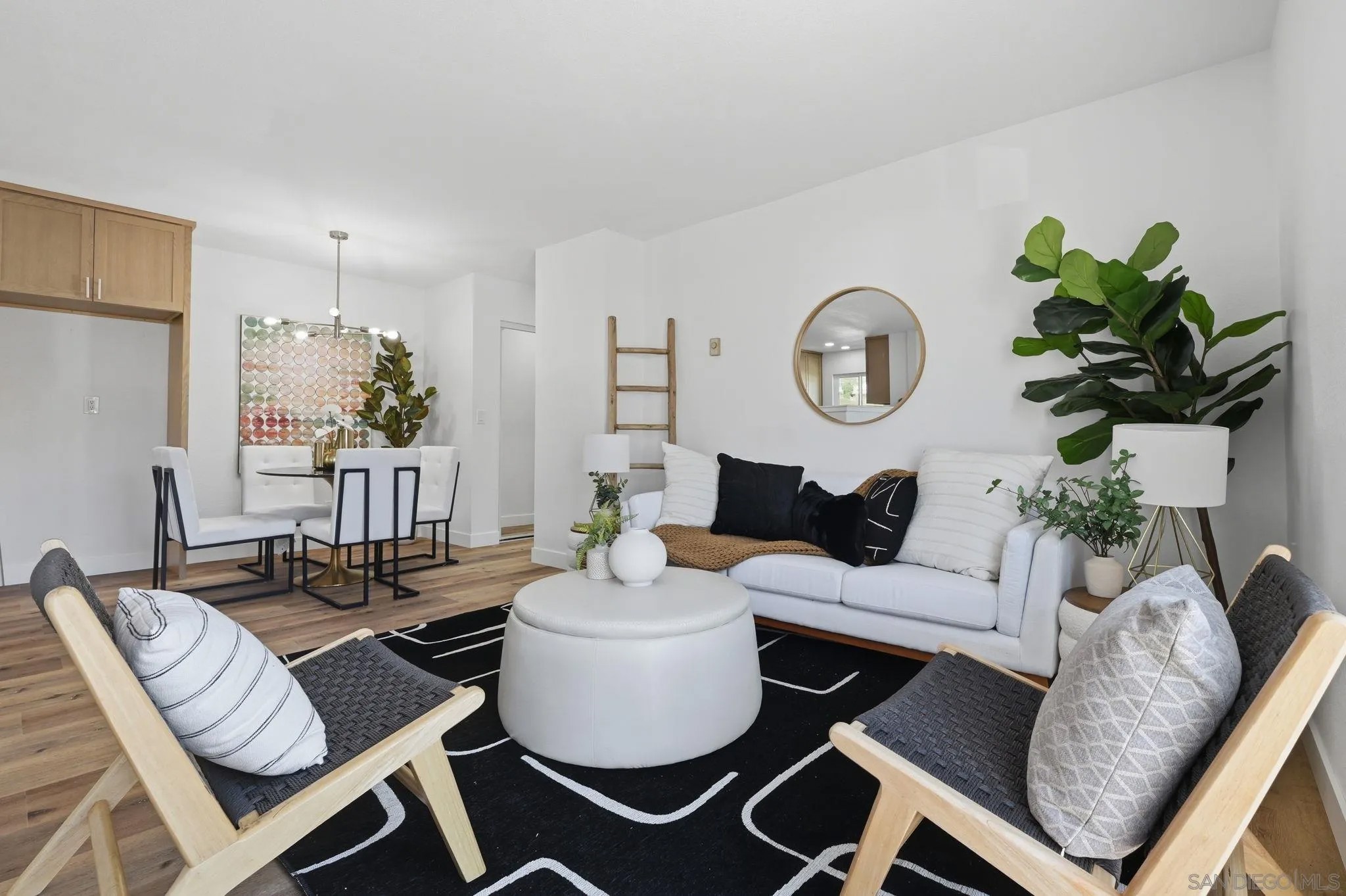 9922 Paseo Montalban