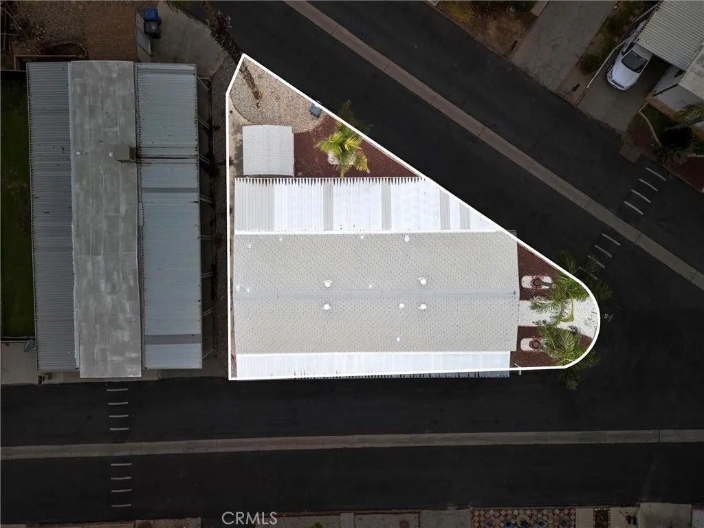 Photo of 4 Tee Ln, Bakersfield, CA 93308 (MLS # SR25272896)