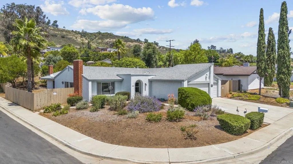 Photo of 1062 Ponderosa Avenue, San Marcos, CA 92069 (MLS # NDP2604855)