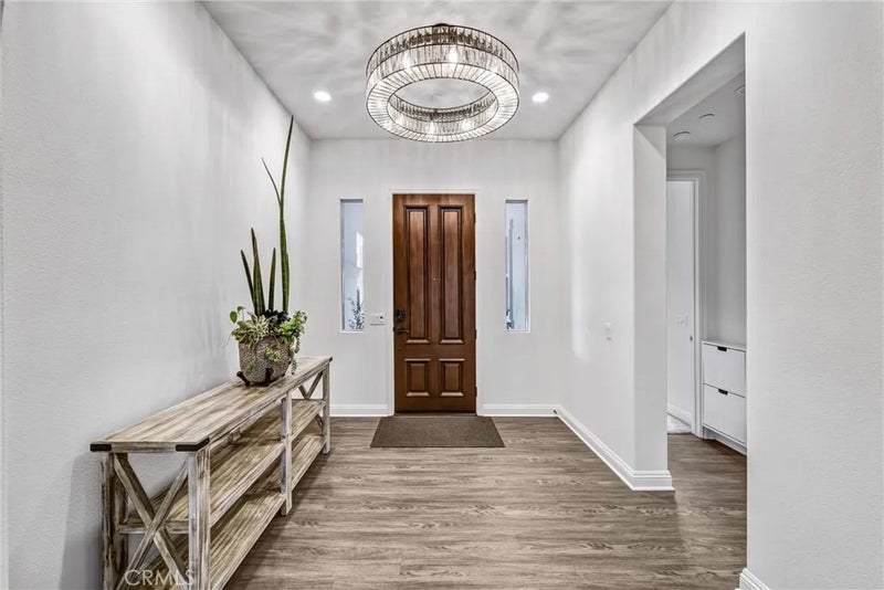 5577 Heritage Oak
