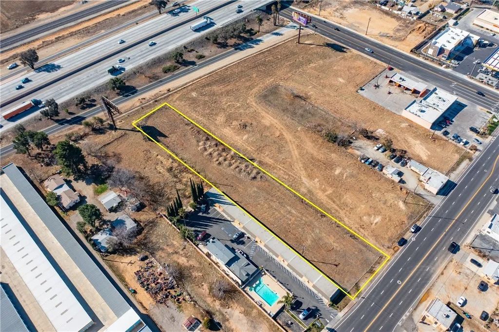 Photo of 1257 E 6th, Beaumont, CA 92223 (MLS # IG25030312)