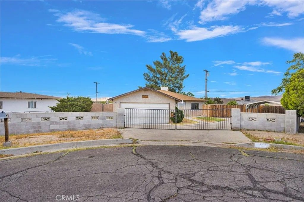 Photo of 2567 Perth Court, Barstow, CA 92311 (MLS # HD26079708)