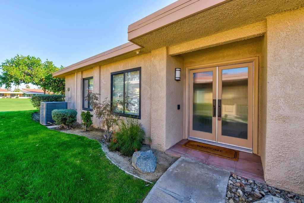 Photo of 86 Sunrise Dr, Rancho Mirage, CA 92270 (MLS # 260002948)